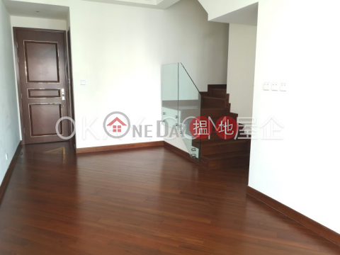 Stylish 2 bedroom with balcony | For Sale | The Avenue Tower 2 囍匯 2座 _0