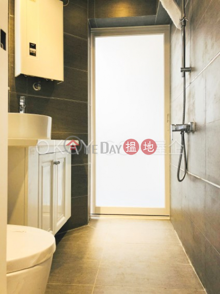 Popular 1 bedroom with terrace | For Sale | Lai Sing Building 麗成大廈 Sales Listings