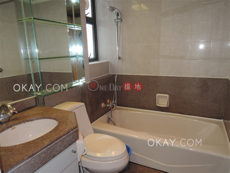HK$ 26,000/ month Winsome Park, Western District | Elegant 2 bedroom on high floor | Rental