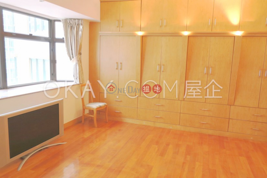 Luxurious 4 bedroom with parking | For Sale | Suncrest Tower 桂濤苑 Sales Listings