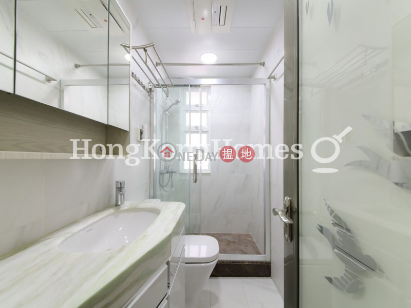 HK$ 32M | Best View Court | Central District | 3 Bedroom Family Unit at Best View Court | For Sale