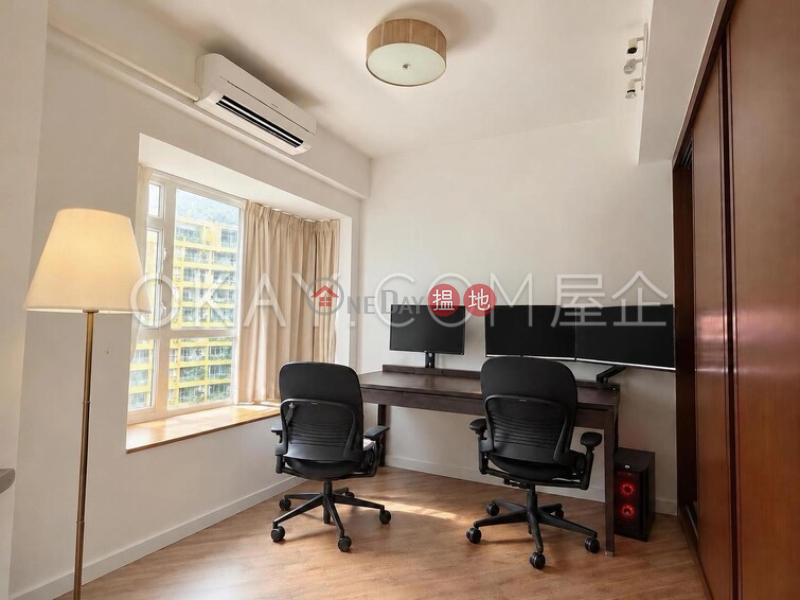 Popular 2 bedroom in Mid-levels West | Rental | Conduit Tower 君德閣 Rental Listings