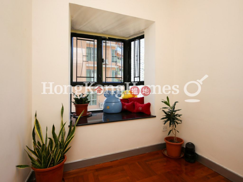 3 Bedroom Family Unit for Rent at Royal Court 52A Tai Hang Road | Wan Chai District | Hong Kong | Rental HK$ 35,000/ month