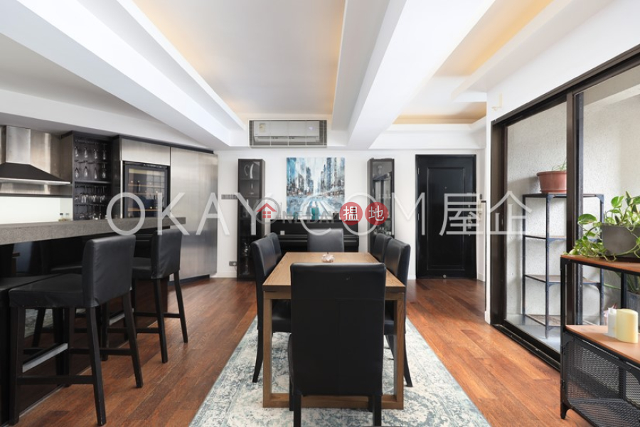 HK$ 19M 52 Elgin Street | Central District, Charming penthouse with rooftop & balcony | For Sale