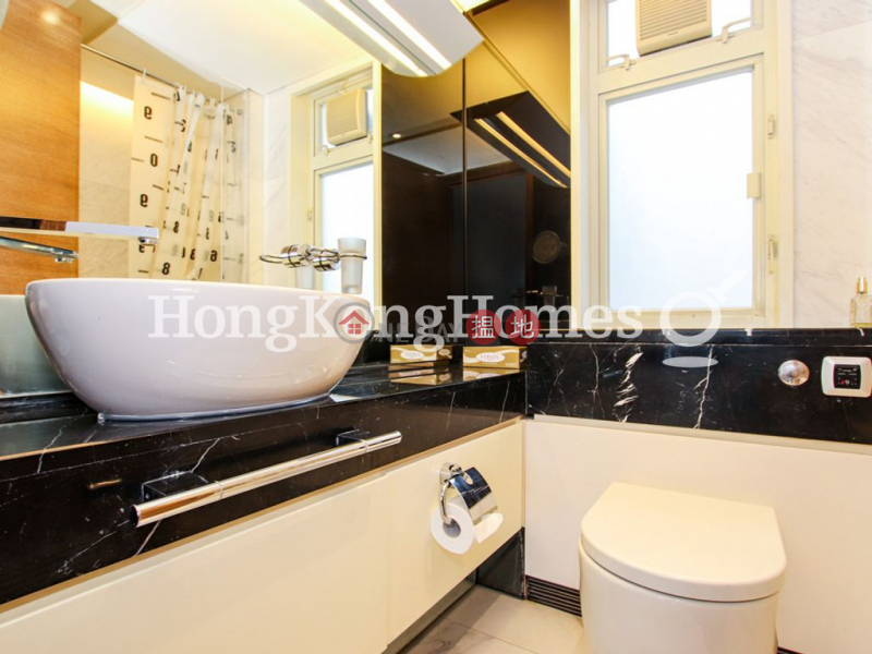 3 Bedroom Family Unit for Rent at Centrestage | Centrestage 聚賢居 Rental Listings