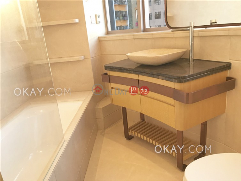 Rare 3 bedroom with sea views & balcony | Rental | 37 Cadogan Street | Western District | Hong Kong Rental HK$ 50,000/ month
