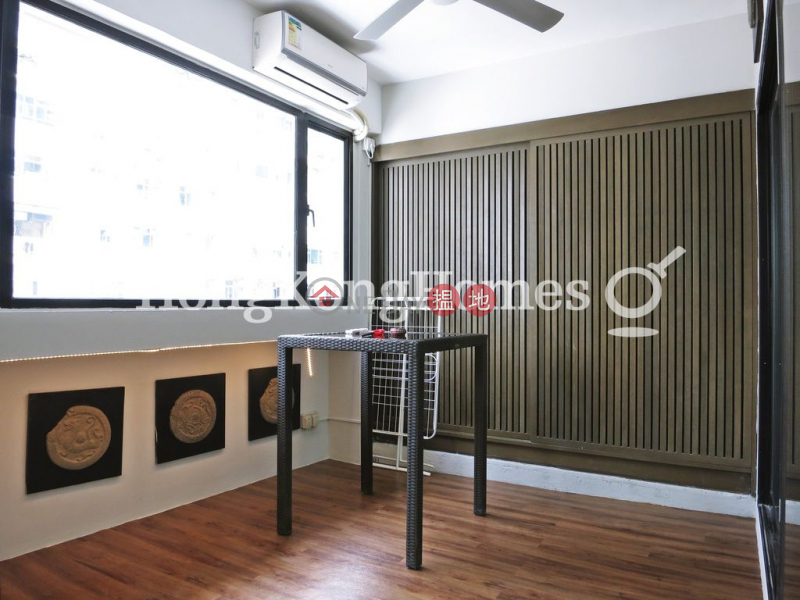 HK$ 9M Kwong On Building, Wan Chai District, 2 Bedroom Unit at Kwong On Building | For Sale