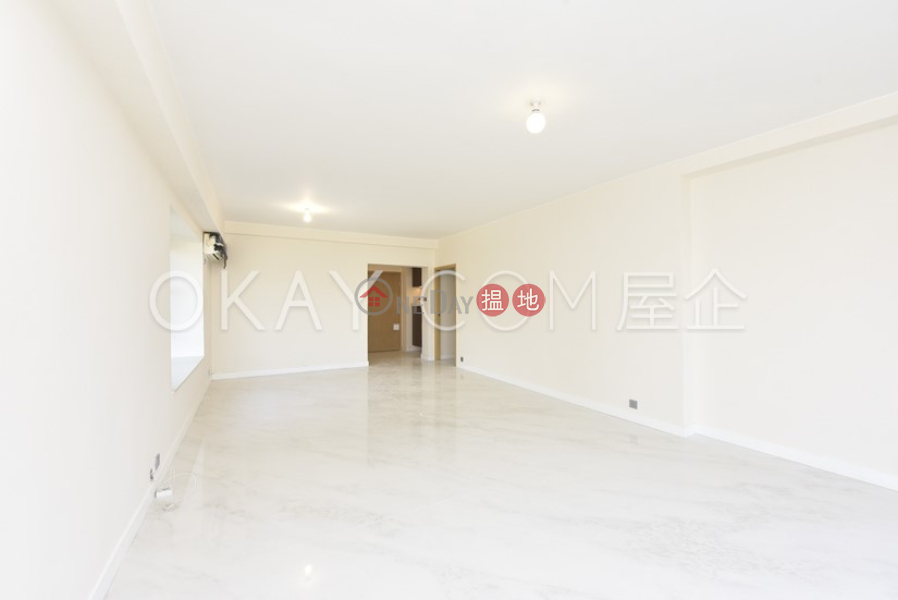 Rare 4 bedroom on high floor with balcony & parking | For Sale | Beverly Hill 比華利山 Sales Listings