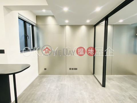 Charming 1 bedroom with rooftop | Rental, 17 Peel Street 卑利街17號 | Central District (OKAY-R784188)_0