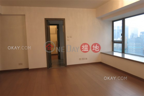 Elegant 3 bedroom with balcony | Rental, Centre Point 尚賢居 | Central District (OKAY-R81521)_0