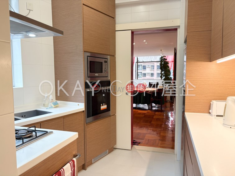 2房1廁,實用率高,連車位,露台山村臺35-41號出售單位|山村臺35-41號(35-41 Village Terrace)出售樓盤 (OKAY-S369817)