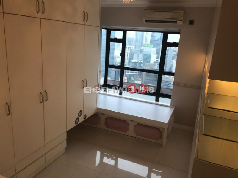 Property Search Hong Kong | OneDay | Residential, Rental Listings 3 Bedroom Family Flat for Rent in Mid Levels West