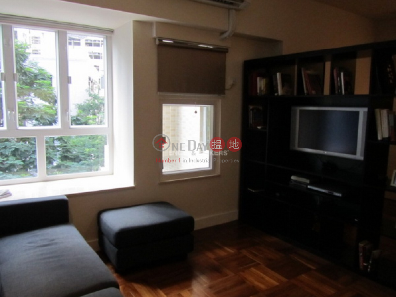 HK$ 12M, Manrich Court, Wan Chai District 2 Bedroom Flat for Sale in Wan Chai