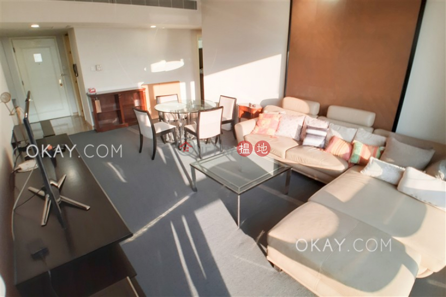 Unique 1 bedroom on high floor with sea views | Rental | Convention Plaza Apartments 會展中心會景閣 Rental Listings