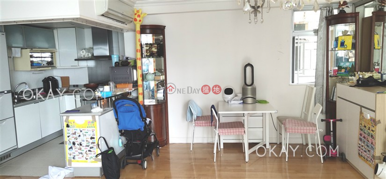 HK$ 40,000/ month | City Garden Block 12 (Phase 2) | Eastern District | Efficient 3 bedroom on high floor with balcony | Rental