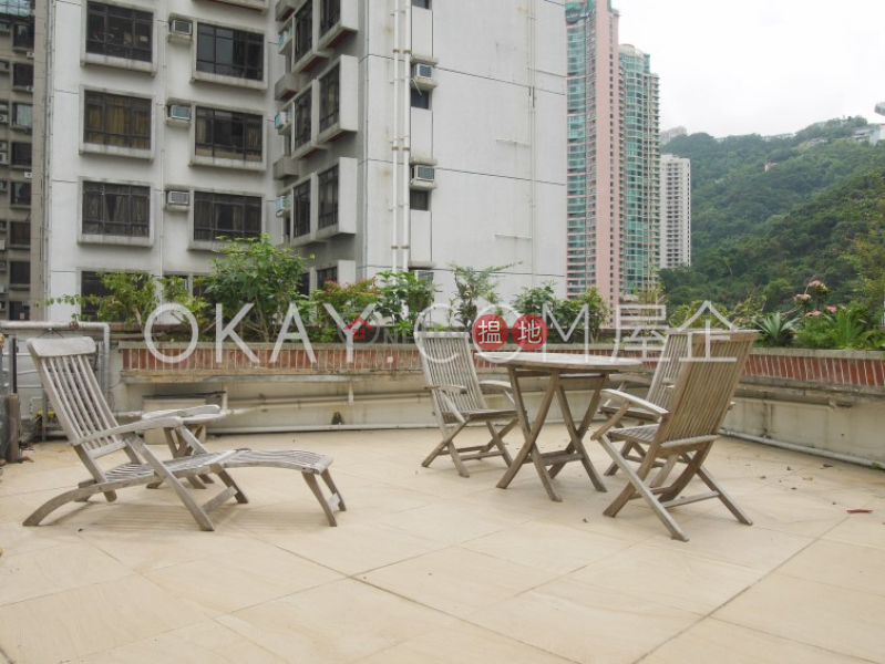 Tasteful 2 bedroom on high floor with rooftop | For Sale | Jing Tai Garden Mansion 正大花園 Sales Listings