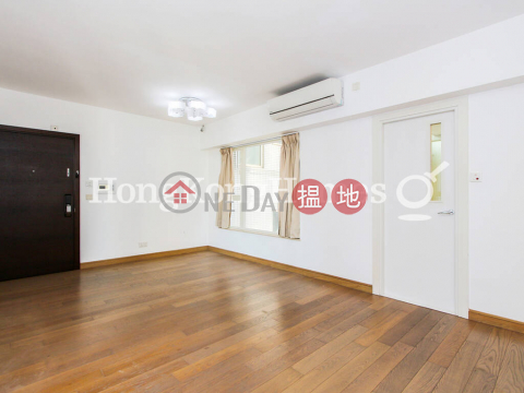 3 Bedroom Family Unit for Rent at Centrestage | Centrestage 聚賢居 _0