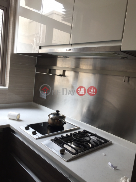 Large area with 3 rooms plus a bedroom for helper 18 Hung Shun Road | Yuen Long | Hong Kong | Rental HK$ 21,000/ month