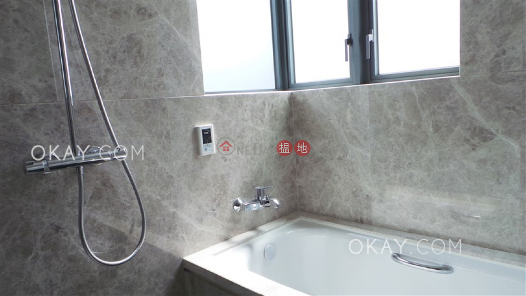 HK$ 60,000/ month, Parc Inverness Block 5, Kowloon City | Rare 3 bedroom with balcony & parking | Rental