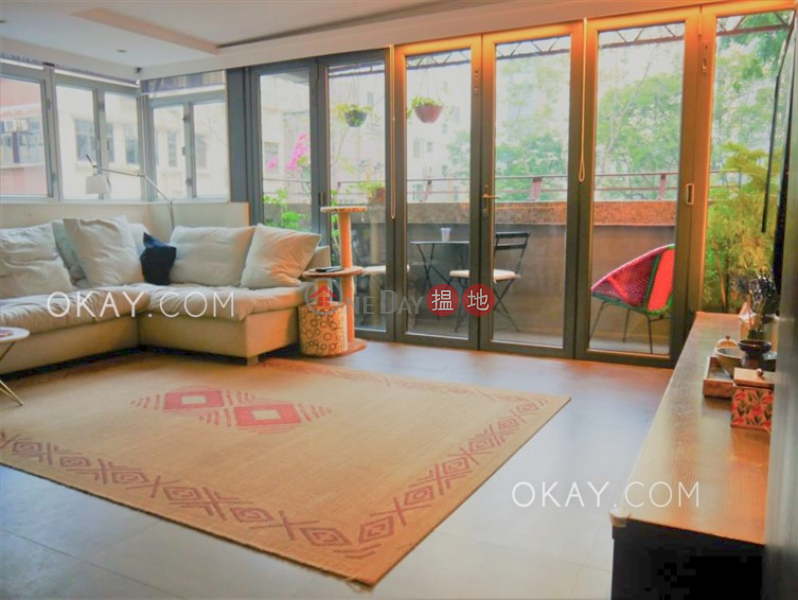 Charming 2 bedroom with terrace & balcony | Rental | King Ho Building 金豪大廈 Rental Listings