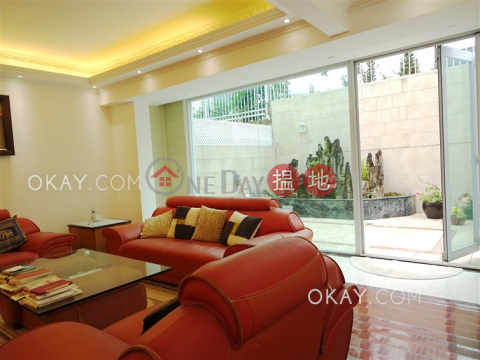 Gorgeous house with terrace & parking | For Sale | Las Pinadas 松濤苑 _0