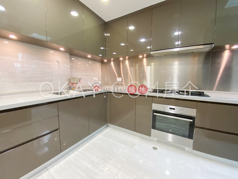 HK$ 48M Country Villa, Southern District, Luxurious 3 bedroom with terrace & parking | For Sale