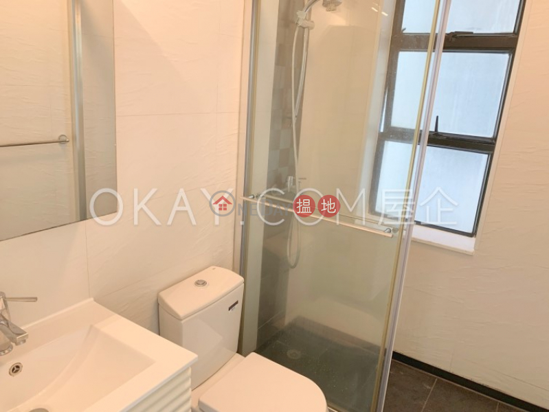 HK$ 28,000/ month Panorama Gardens Western District, Lovely 2 bedroom with sea views | Rental