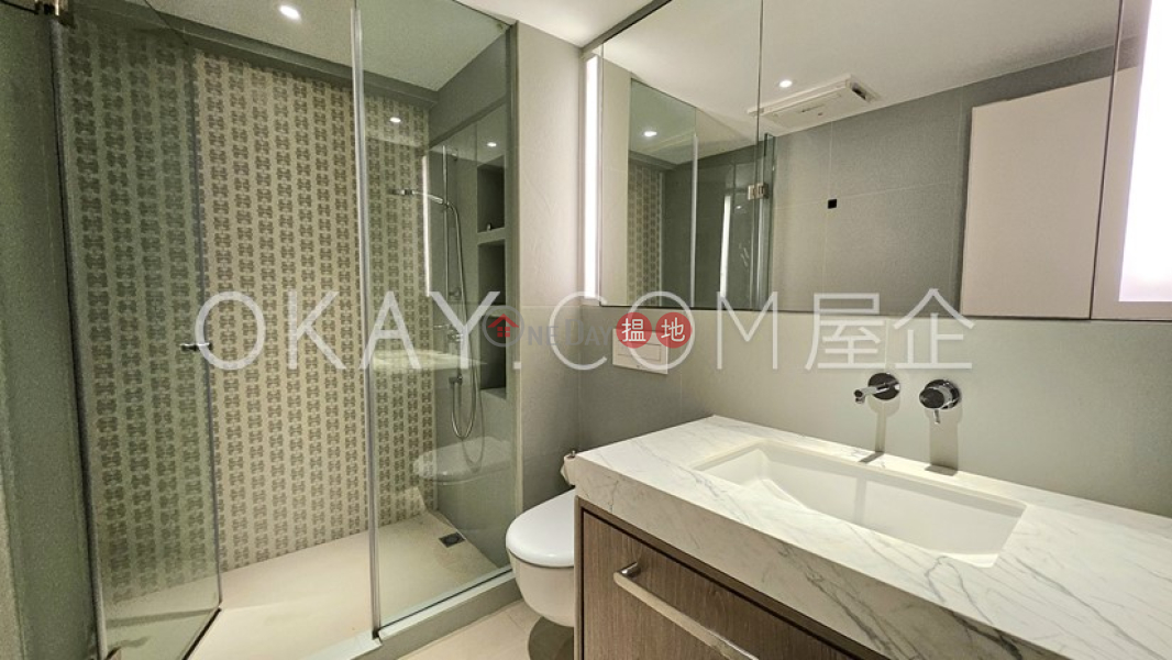 Stylish 3 bedroom with balcony & parking | Rental | Bellevue Heights 大坑徑8號 Rental Listings