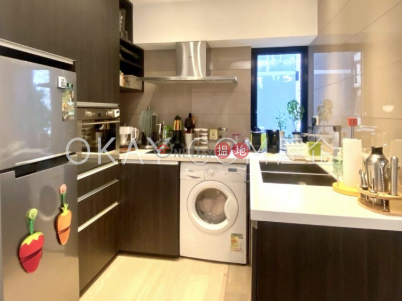 Elegant 2 bedroom in Tai Hang | For Sale, 1 Tai Hang Road 大坑道1號 Sales Listings | Wan Chai District (OKAY-S122914)