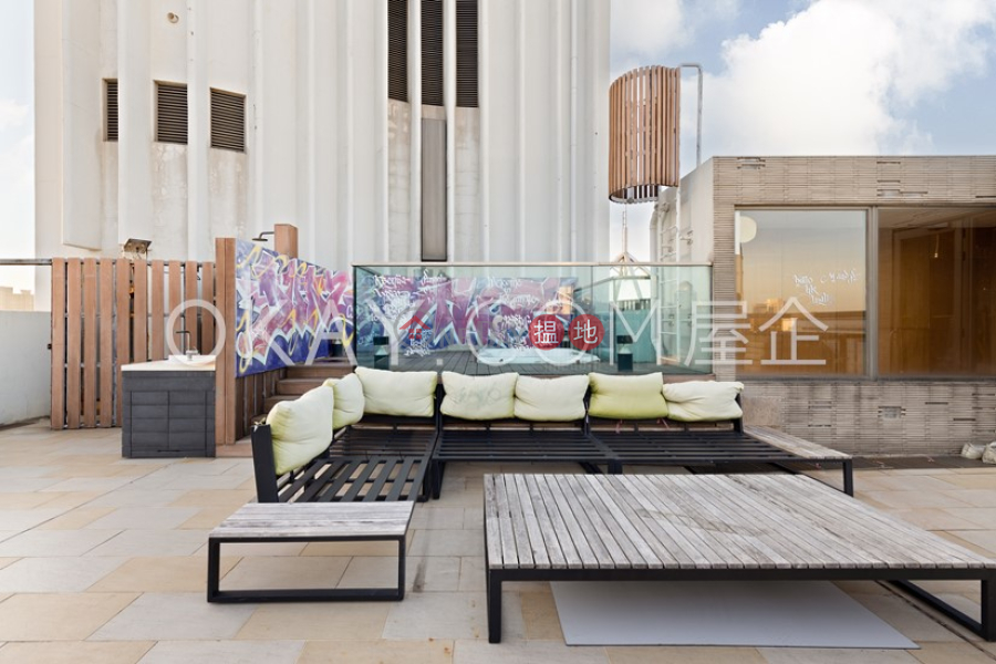 HK$ 160,000/ month | SOHO 189, Western District Luxurious 3 bed on high floor with harbour views | Rental