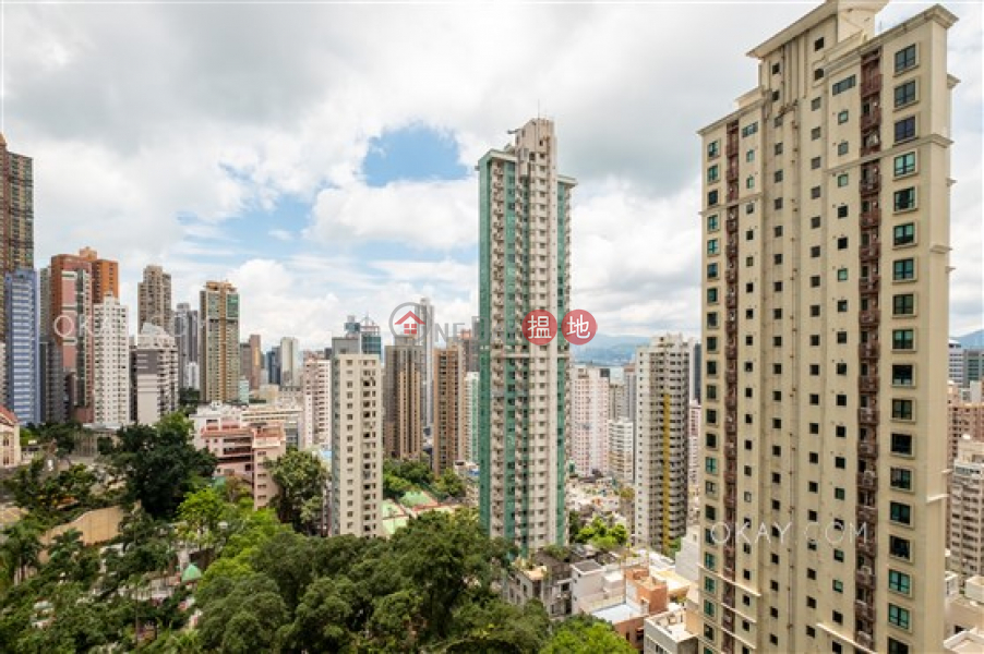 Property Search Hong Kong | OneDay | Residential Rental Listings Luxurious 3 bedroom with balcony & parking | Rental