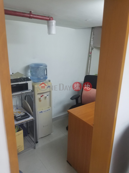 TEL: 98755238 161-163 Johnston Road | Wan Chai District Hong Kong | Rental, HK$ 15,800/ month