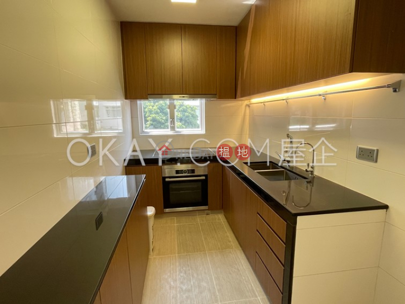 HK$ 23.8M, Century Court, Kowloon Tong, Tasteful 3 bedroom with balcony & parking | For Sale