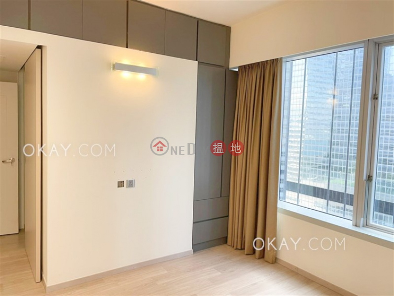 Nicely kept 2 bedroom on high floor | Rental | Convention Plaza Apartments 會展中心會景閣 Rental Listings