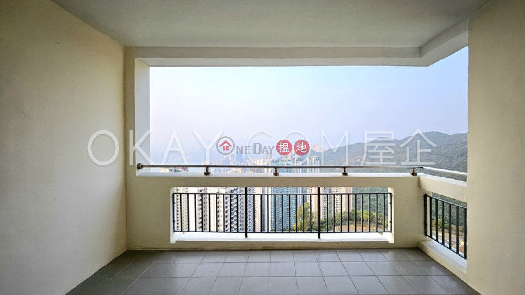 Beautiful 3 bedroom with balcony & parking | Rental | 111 Mount Butler Road Block C-D 畢拉山道 111 號 C-D座 Rental Listings