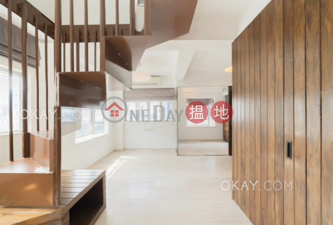 Lovely 1 bed on high floor with harbour views & rooftop | Rental | Lily Court 蓮花園 _0