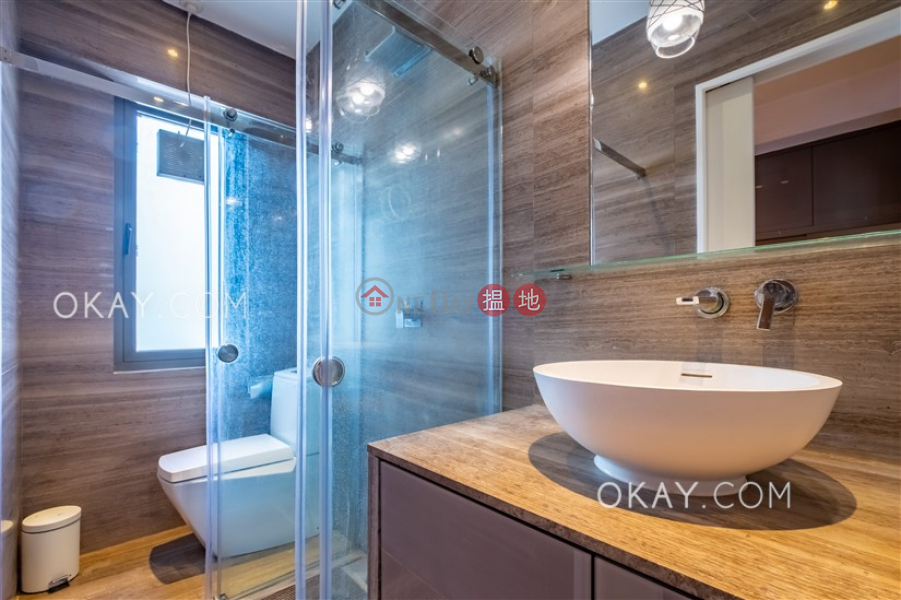 HK$ 8M Kam Lei Building Western District Tasteful penthouse with rooftop | For Sale