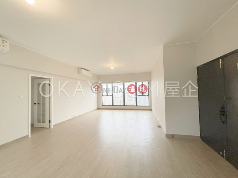 Property Search Hong Kong | OneDay | Residential, Rental Listings | Exquisite 3 bedroom on high floor with parking | Rental