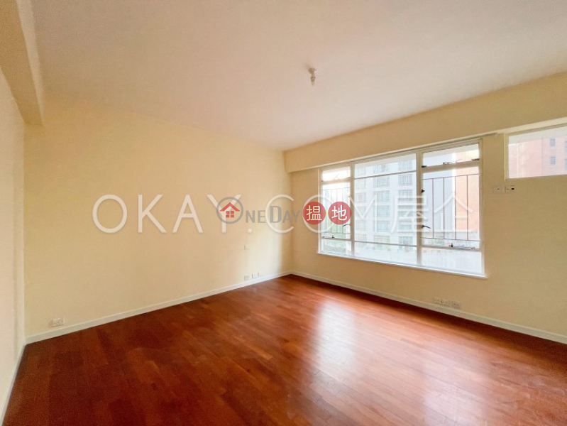 HK$ 64,400/ month, Macdonnell House, Central District, Efficient 4 bedroom with balcony & parking | Rental