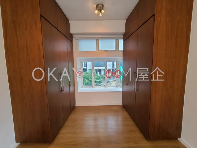 Popular 1 bedroom in Mid-levels West | For Sale | Sussex Court 海雅閣 Sales Listings