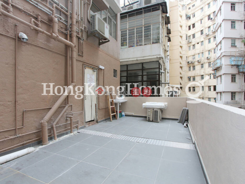 Property Search Hong Kong | OneDay | Residential Sales Listings | Studio Unit at Lai Sing Building | For Sale