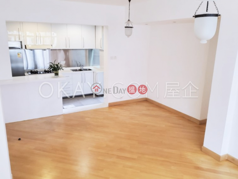 HK$ 35,000/ month, Carol Mansion, Western District, Stylish 2 bedroom in Mid-levels West | Rental