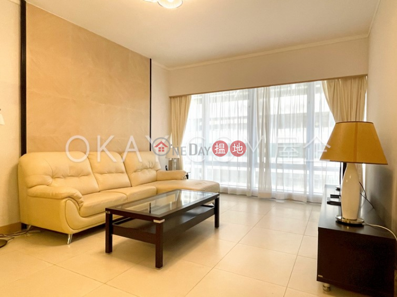 Charming 2 bedroom with harbour views | Rental | Convention Plaza Apartments 會展中心會景閣 Rental Listings
