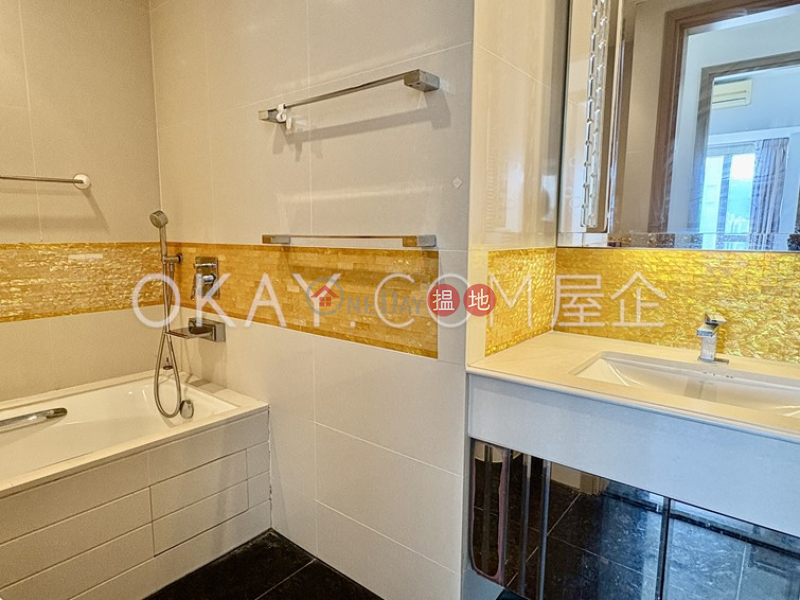 HK$ 21M | The Masterpiece | Yau Tsim Mong, Elegant 1 bedroom with harbour views | For Sale