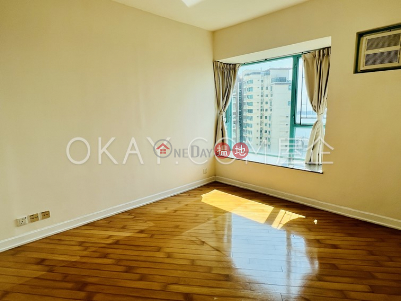 HK$ 25,000/ month, Discovery Bay, Phase 12 Siena Two, Peaceful Mansion (Block H5),Lantau Island Lovely 3 bedroom in Discovery Bay | Rental