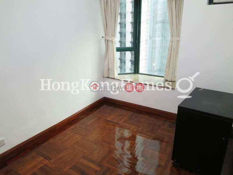 3 Bedroom Family Unit for Rent at Hillsborough Court | Hillsborough Court 曉峰閣 Rental Listings