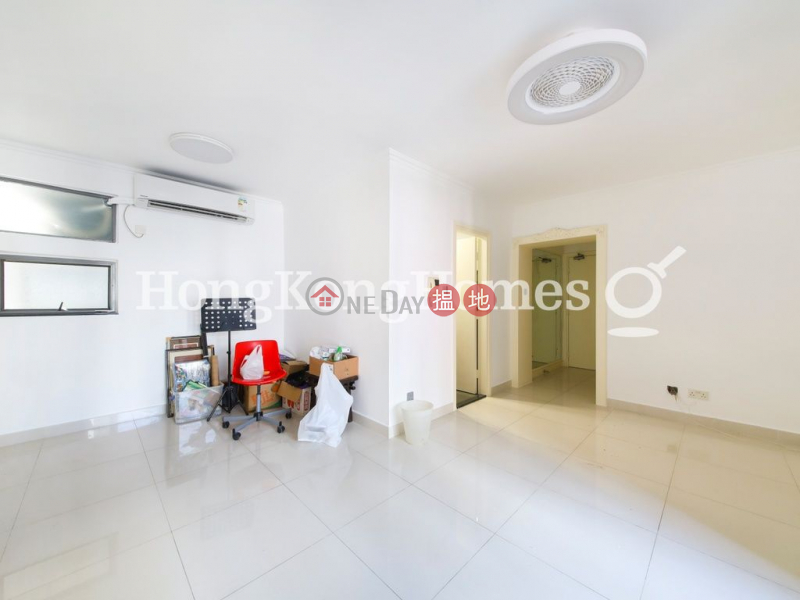 3 Bedroom Family Unit for Rent at Hollywood Terrace | 123 Hollywood Road | Central District, Hong Kong Rental | HK$ 31,000/ month