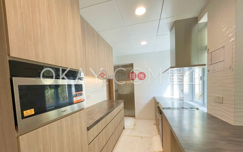 Efficient 3 bed on high floor with rooftop & parking | Rental, 94A Pok Fu Lam Road | Western District | Hong Kong, Rental | HK$ 88,000/ month