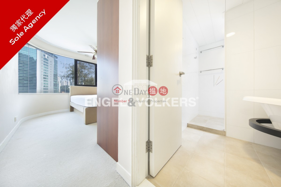 HK$ 22M, Greencliff | Wan Chai District | Rare unit with open green view overlooking the race course