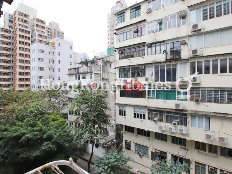 Property Search Hong Kong | OneDay | Residential | Rental Listings 3 Bedroom Family Unit for Rent at Po Hing Mansion